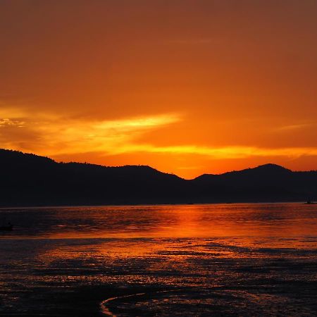 ヤオノイ島 Modern Sunset Sea House Lam Saiヴィラ エクステリア 写真